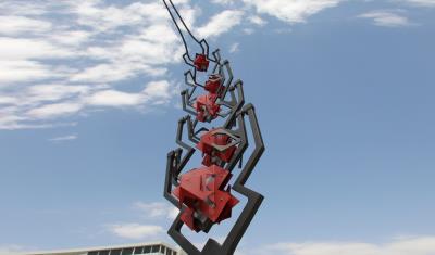 Memorial for a Pigeon, 2014, Steel, 760.470.180 cm