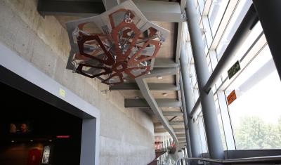 Red Mind, 2017, Steel & Wood, 250.250.120 cm, Pardis cinema