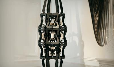 Symphony Of The Time, 2023, Steel & Mirror, 75.75.285 cm